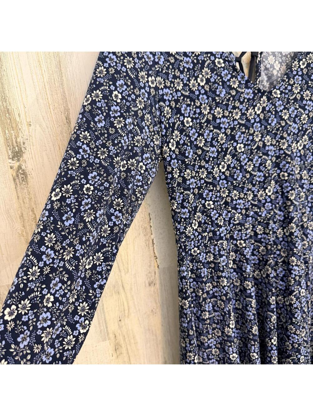 Women's XL Dress Floral Long Sleeve Babydoll Dress (fits smaller) - Picture 4 of 13